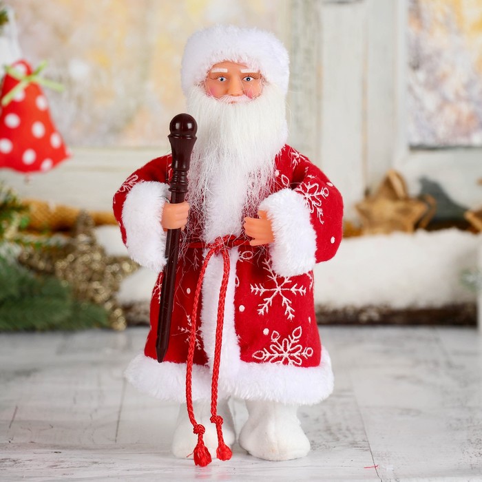 Дед Мороз, в красной шубе и валенках, с посохом оптом