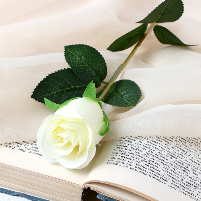 Цветы искусственные "Бутончик розы" 5х50 см, белый оптом