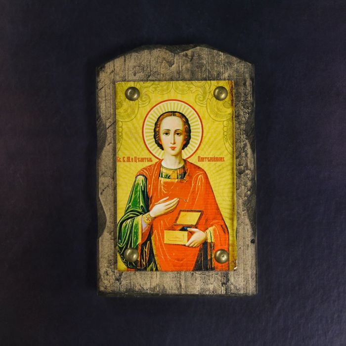 Икона над дверью под старину "Святой целитель Пантелеимон" оптом