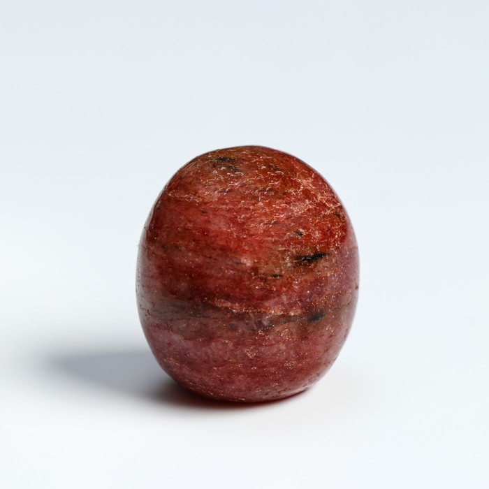 Камень натуральный "Клубничный кварц", 16 г, минерал галтовка оптом